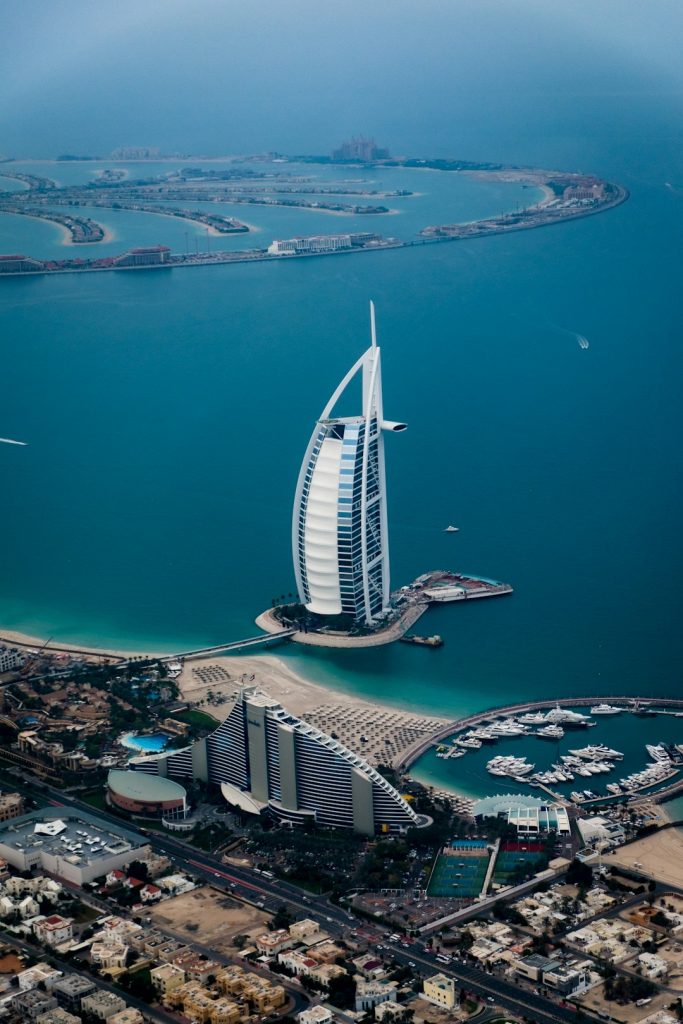 burj-al-arab-dubai-7tb-b37yhx4